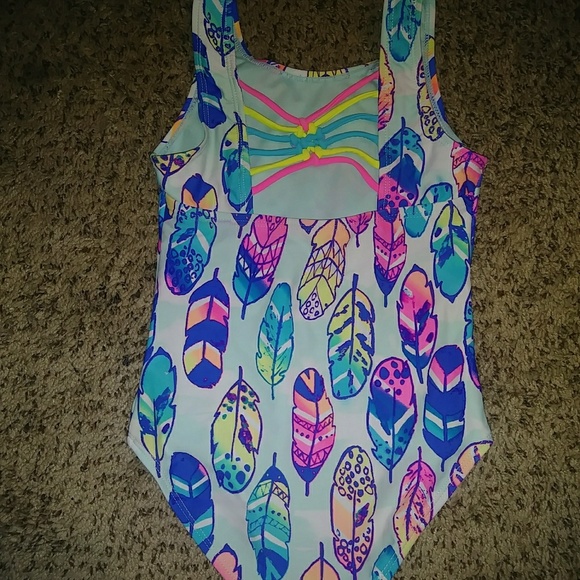 Swim suit - Picture 2 of 3